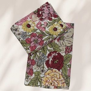 [Pottery Barn] - Floral Cloth Dinner Napkins
